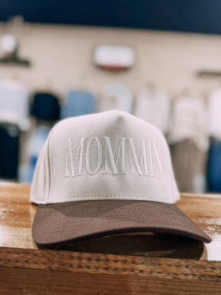 MOMMIN’ Trucker Cap