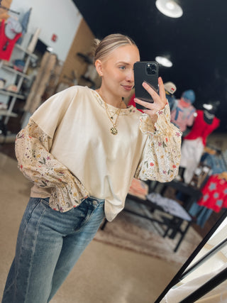 Bloom Stitch Eyelet Sleeve Top
