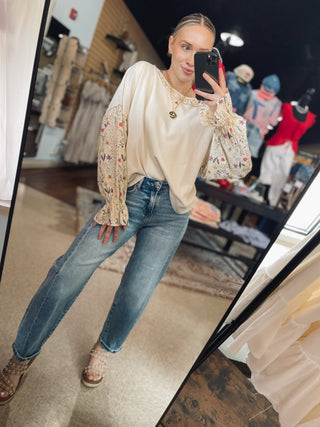 Bloom Stitch Eyelet Sleeve Top