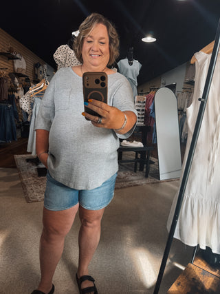 RISEN Curvy Shorts Curved Hem