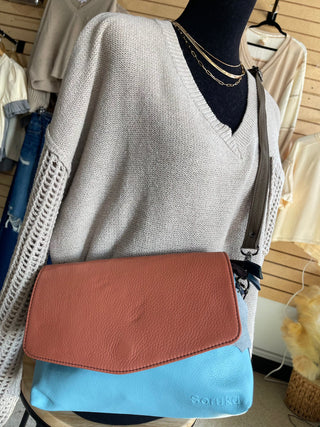 Victoria Crossbody