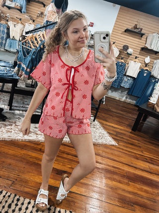 Red Embroidered Scallop Set