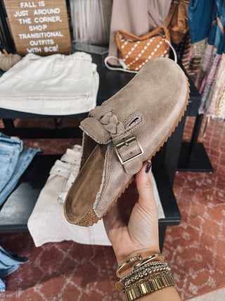 Twist Mule