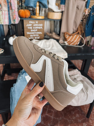 Retro Brown Sneaker